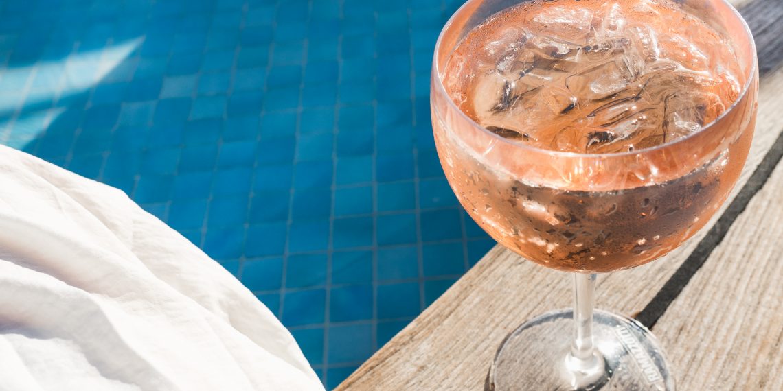 Can you put ice cubes in wine? Wines Unfiltered